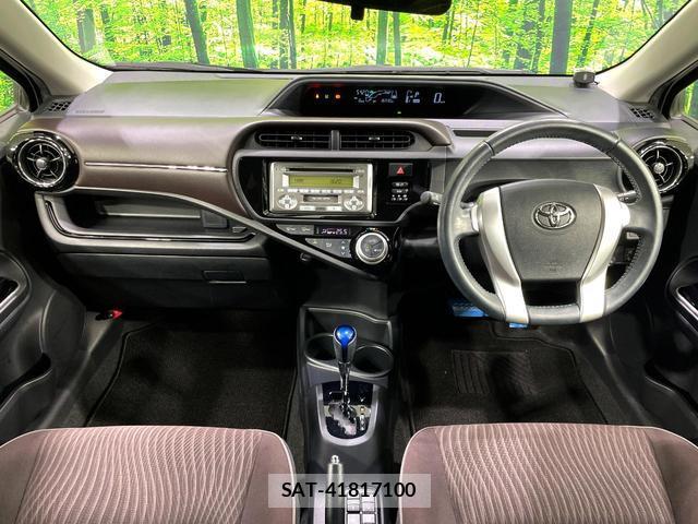 Toyota AQUA 2015-12 8279403-1