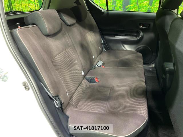 Toyota AQUA 2015-12 8279403-10