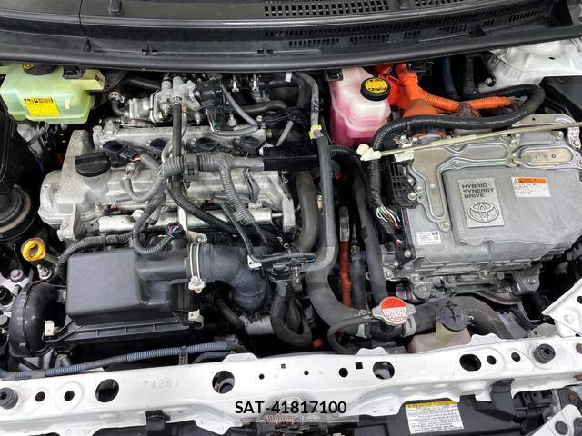 Toyota AQUA 2015-12 8279403-17