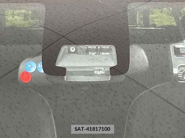 Toyota AQUA 2015-12 8279403-3