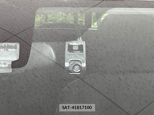 Toyota AQUA 2015-12 8279403-5