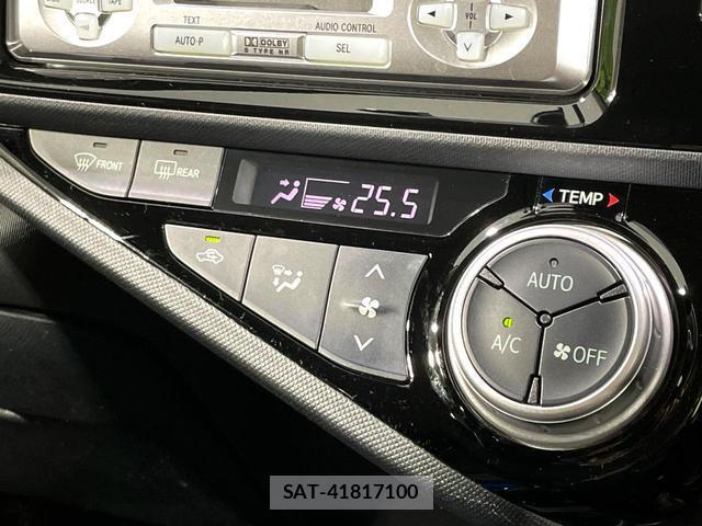 Toyota AQUA 2015-12 8279403-7