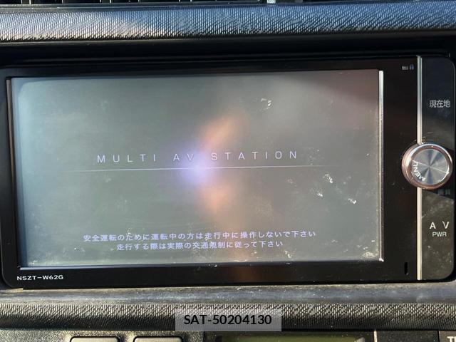 Toyota AQUA 2014-01 8279418-2