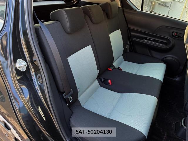 Toyota AQUA 2014-01 8279418-8