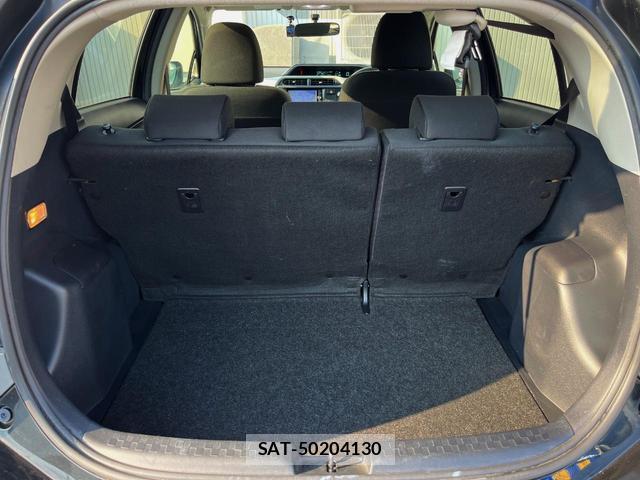 Toyota AQUA 2014-01 8279418-9