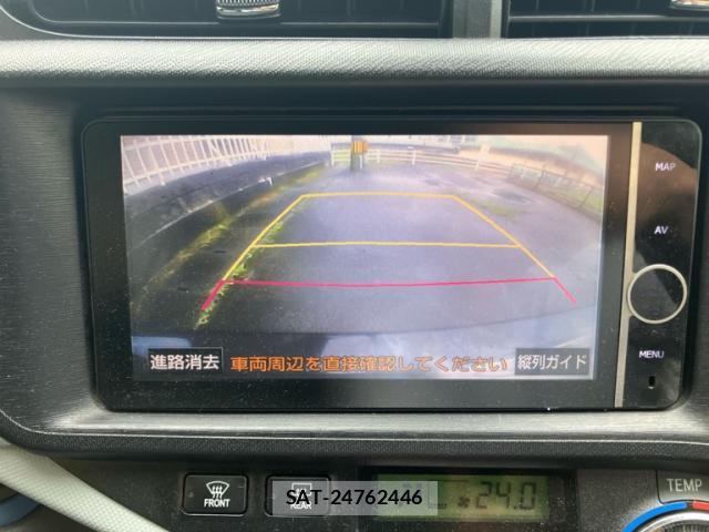 Toyota AQUA 2013-10 8279517-18