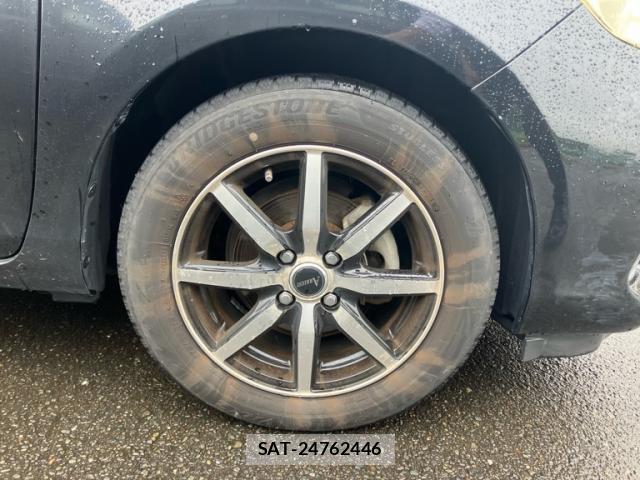 Toyota AQUA 2013-10 8279517-3