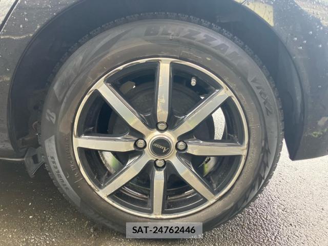 Toyota AQUA 2013-10 8279517-6