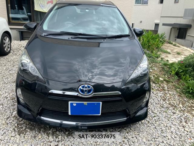 Toyota AQUA 2013-11 8279527-0