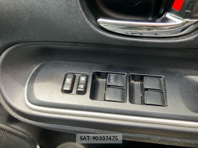 Toyota AQUA 2013-11 8279527-10