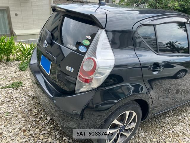 Toyota AQUA 2013-11 8279527-13