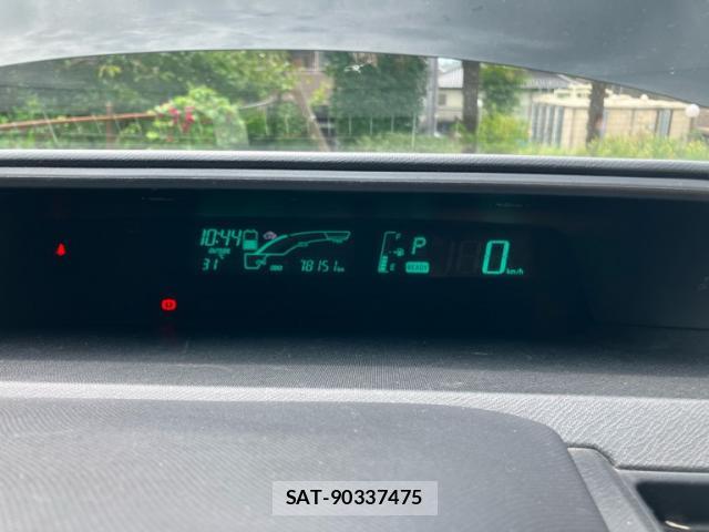 Toyota AQUA 2013-11 8279527-14