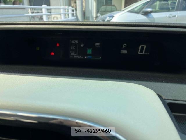 Toyota AQUA 2017-10 8279549-3