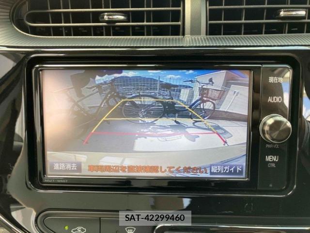 Toyota AQUA 2017-10 8279549-4