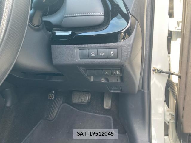Toyota AQUA 2021-09 8279571-9