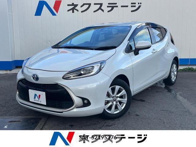Toyota AQUA 2021-11 8279584-0