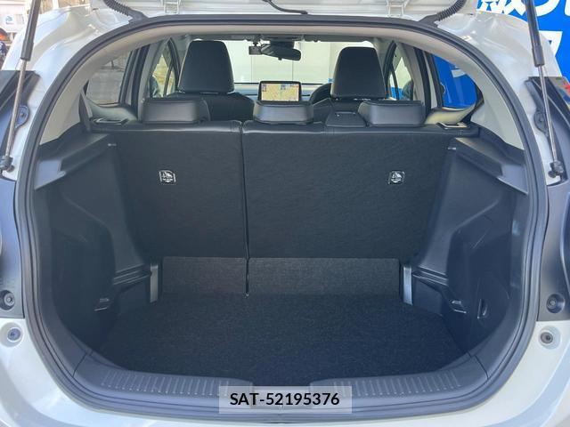 Toyota AQUA 2021-11 8279584-10