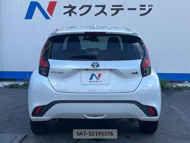 Toyota AQUA 2021-11 8279584-15