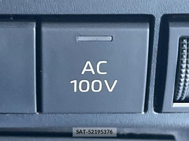 Toyota AQUA 2021-11 8279584-6