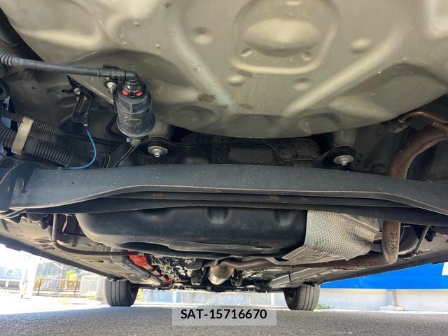 Toyota AQUA 2024-06 8279592-18
