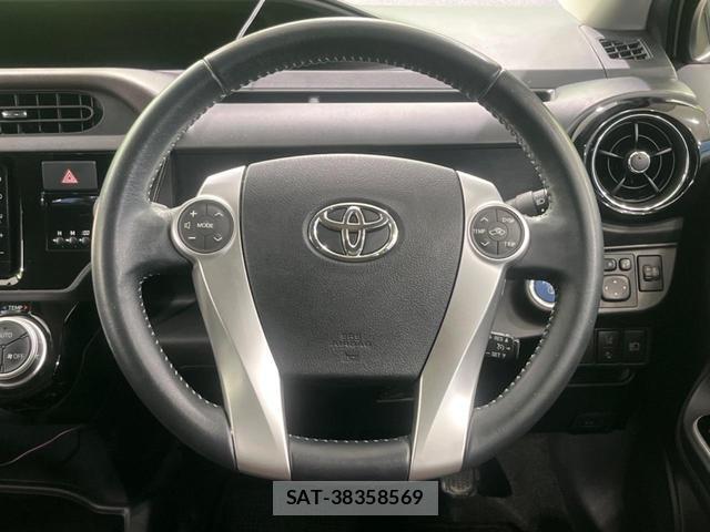 Toyota AQUA 2015-12 8279622-10