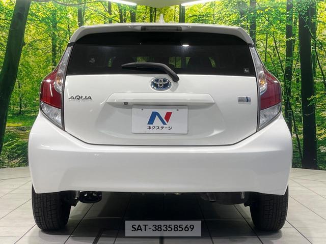 Toyota AQUA 2015-12 8279622-14