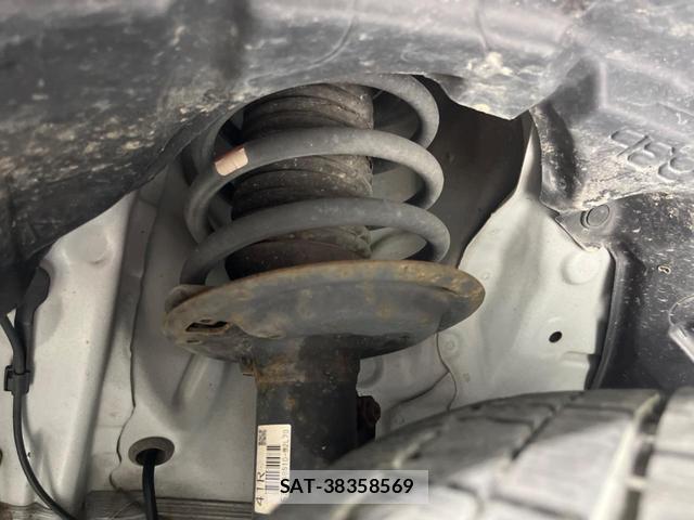 Toyota AQUA 2015-12 8279622-19