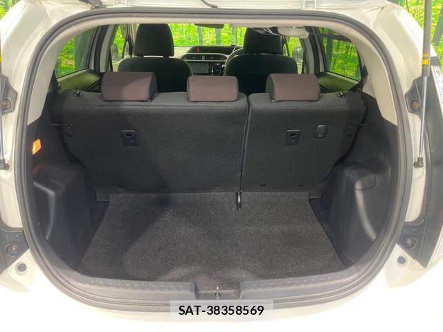 Toyota AQUA 2015-12 8279622-9