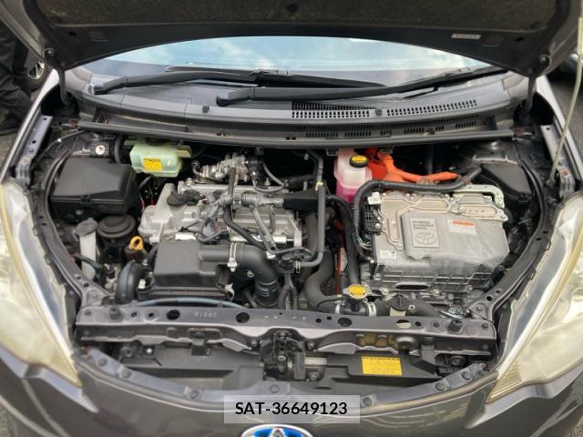 Toyota AQUA 2013-09 8279850-10