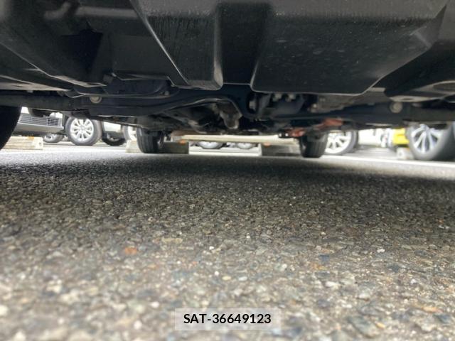 Toyota AQUA 2013-09 8279850-12