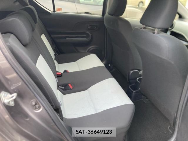 Toyota AQUA 2013-09 8279850-14