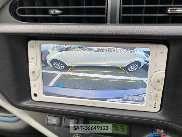 Toyota AQUA 2013-09 8279850-19