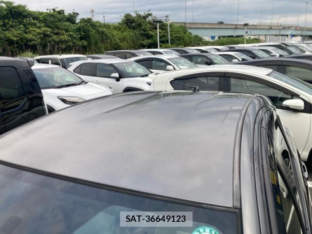 Toyota AQUA 2013-09 8279850-3