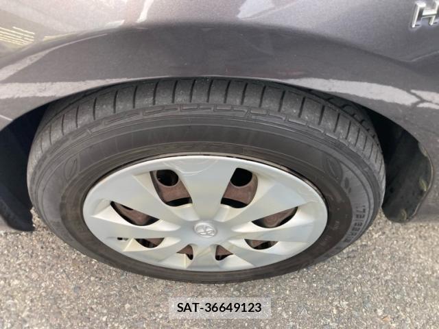Toyota AQUA 2013-09 8279850-4