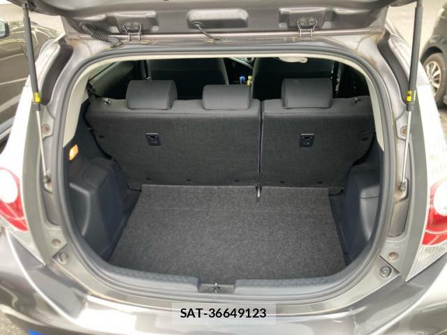 Toyota AQUA 2013-09 8279850-9
