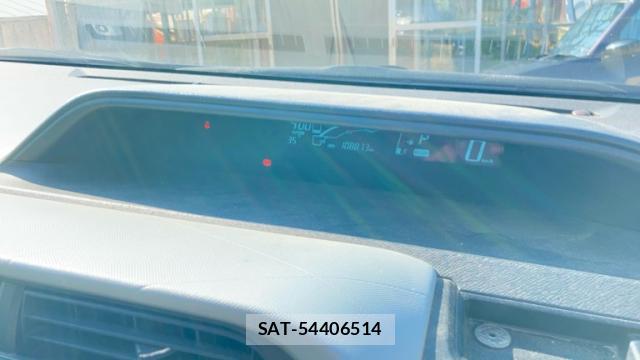 Toyota AQUA 2015-03 8279853-17