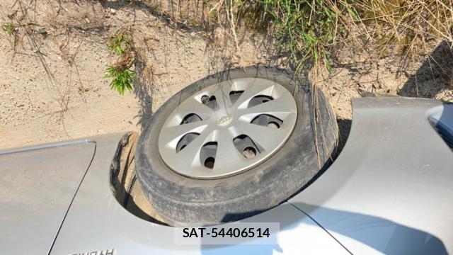 Toyota AQUA 2015-03 8279853-2