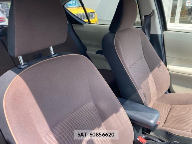 Toyota AQUA 2012-11 8279931-8