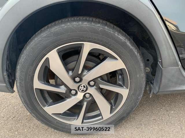 Toyota AQUA 2017-08 8280171-16