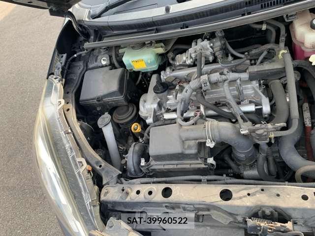 Toyota AQUA 2017-08 8280171-18