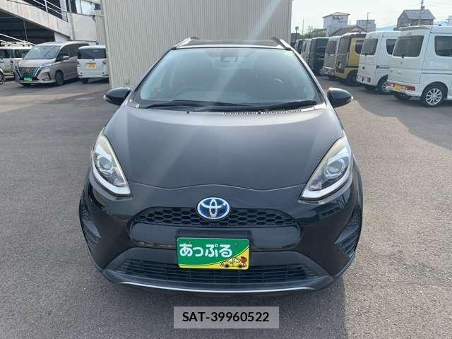 Toyota AQUA 2017-08 8280171-5