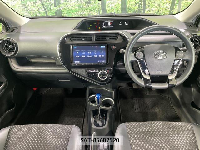 Toyota AQUA 2018-05 8280268-1