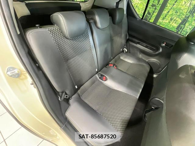 Toyota AQUA 2018-05 8280268-8