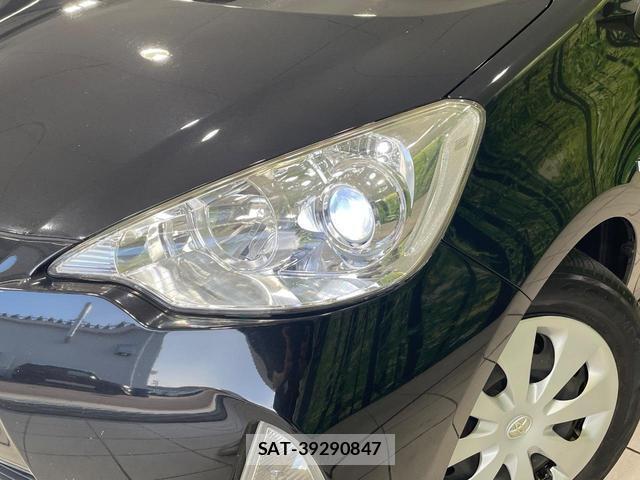 Toyota AQUA 2014-03 8280272-11