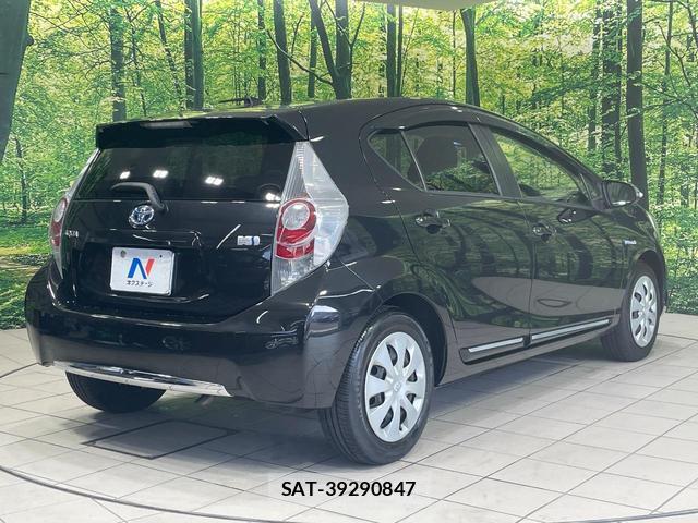 Toyota AQUA 2014-03 8280272-16
