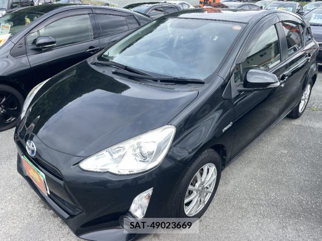 Toyota AQUA 2016-03 8280332-0