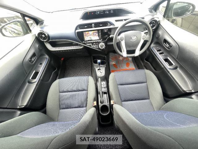 Toyota AQUA 2016-03 8280332-2