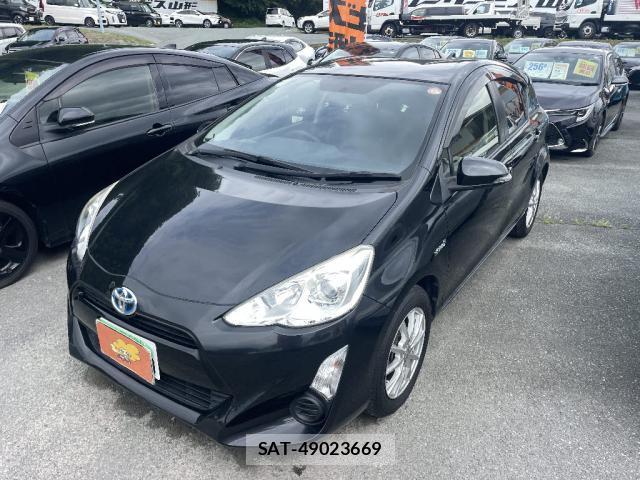 Toyota AQUA 2016-03 8280332-9