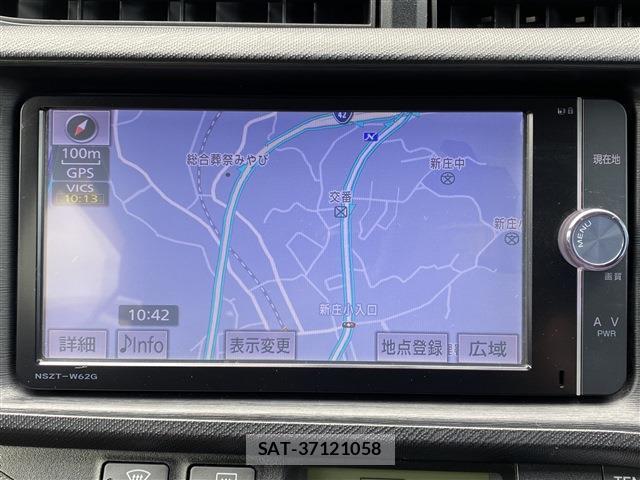 Toyota AQUA 2014-06 8280398-2