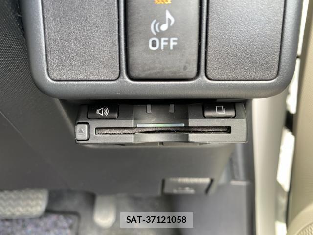Toyota AQUA 2014-06 8280398-7